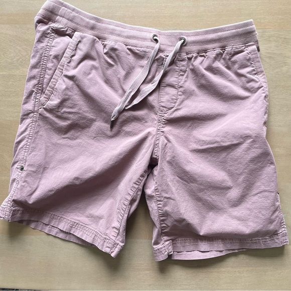 L.L. Bean Women’s Mauve Athletic Shorts - Picture 2 of 11